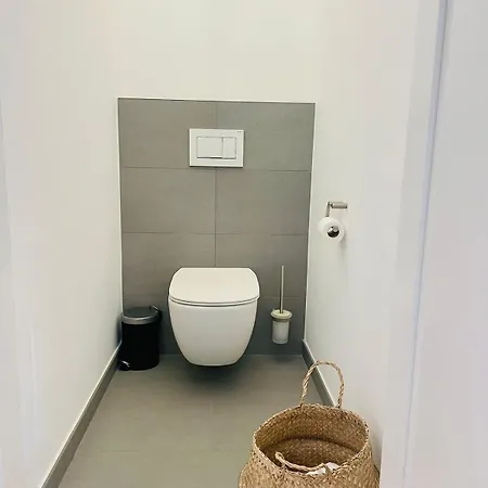 Beautiful One Bedroom In Center W Terrace & Parking Apartment Luxembourg
