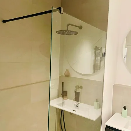 Beautiful One Bedroom In Center W Terrace & Parking Apartment Luxembourg