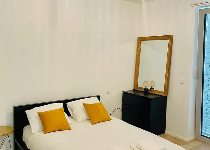 Beautiful One Bedroom In Center W Terrace & Parking Apartamento *